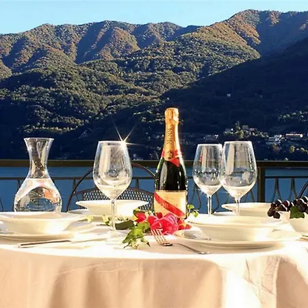 Apartment Terrazza Elegante Carate Urio